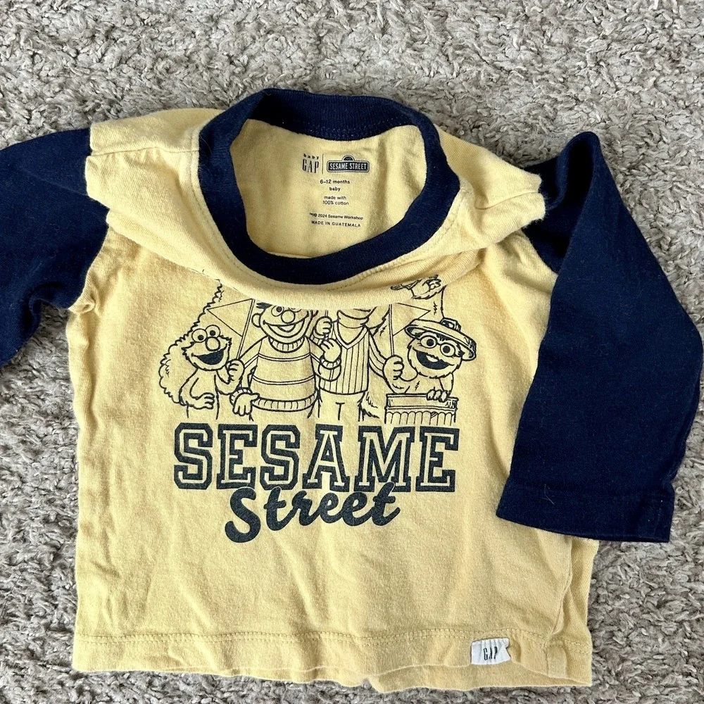 Baby Gap I Sesame Street Friends Outfit I Sweatpant & Baseball Tee I 6-12 Months